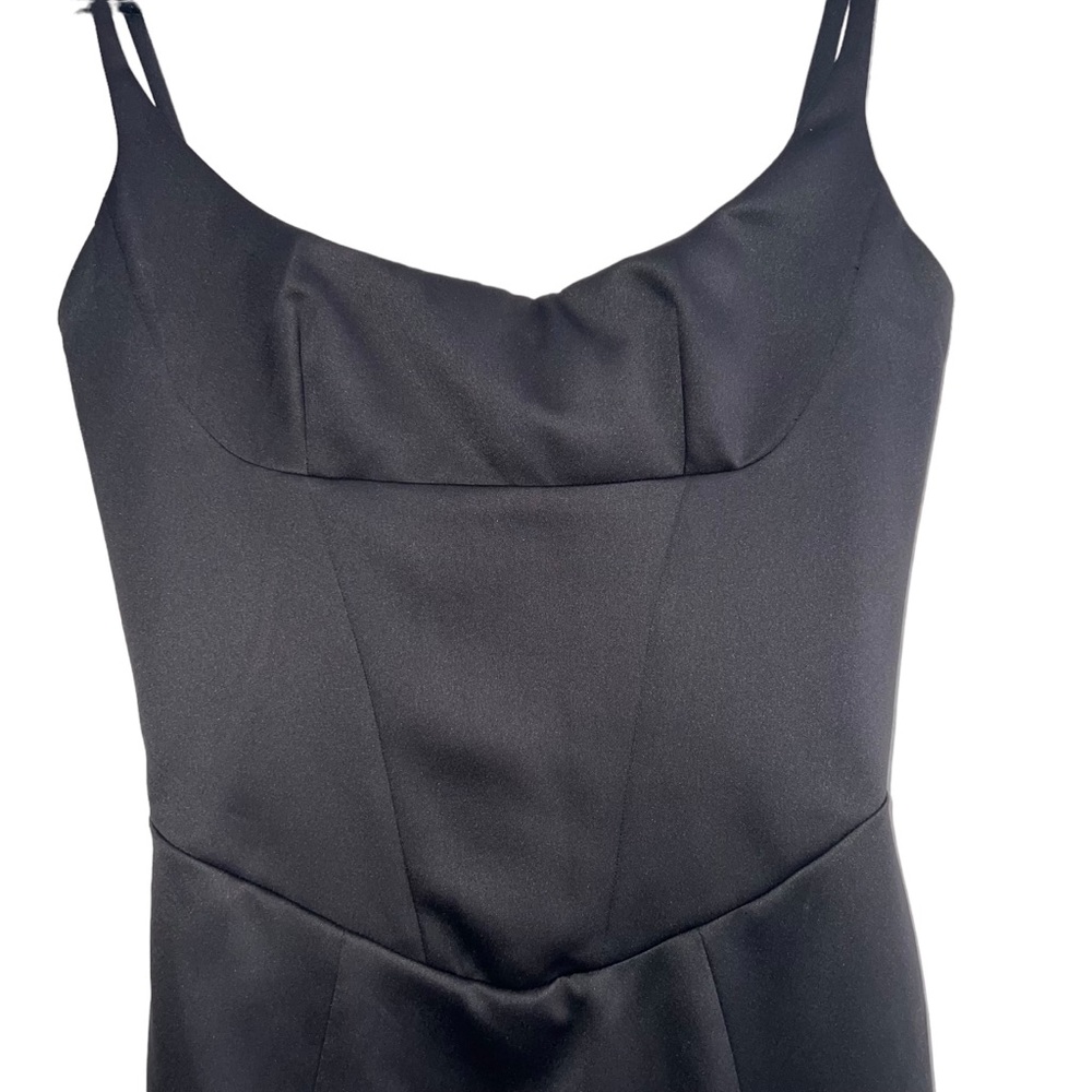 Elegant Black Women's Dress - Picture 5 of 12